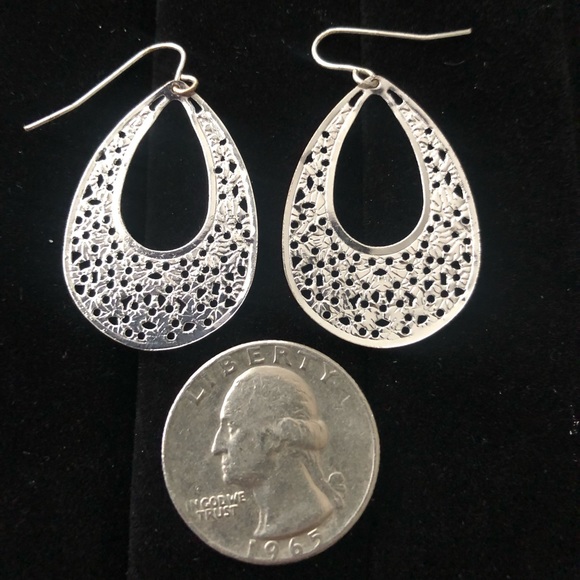 Teardrop filigree dangle earring lot- (2) pairs silver & dark gray charcoal tone - Picture 3 of 6